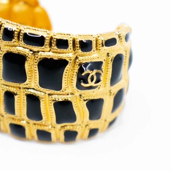 Chanel Pre-Fall 2019 Egypt Bracelet - Picture 8 of 10